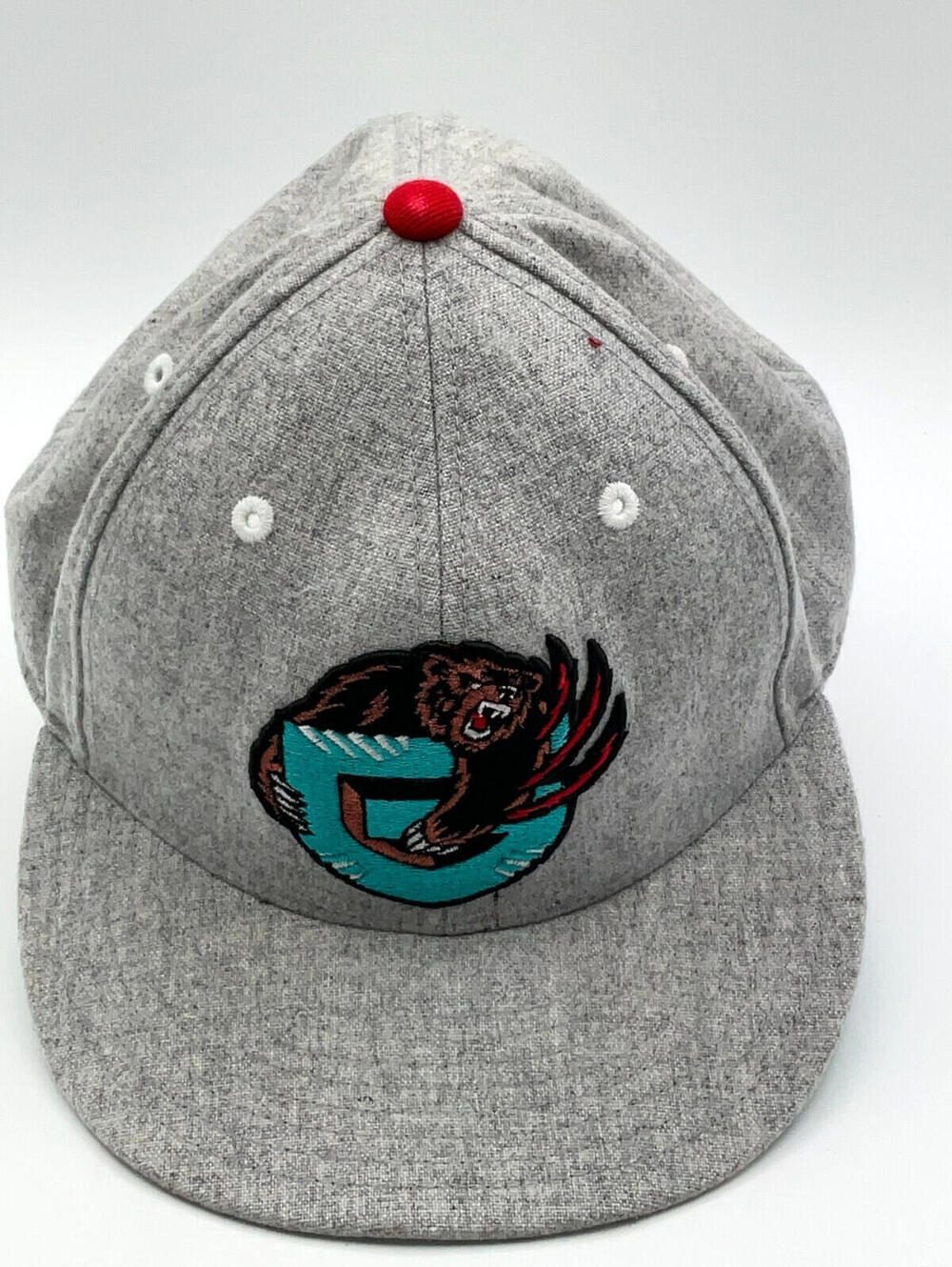Mitchell & Ness NBA Vancouver Grizzlies HWC Light Gray Fitted Hat Size 7 1/2